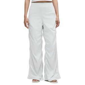 Lululemon Ruched High-Rise Wide-Leg Pant Colour White Size Small 🤍